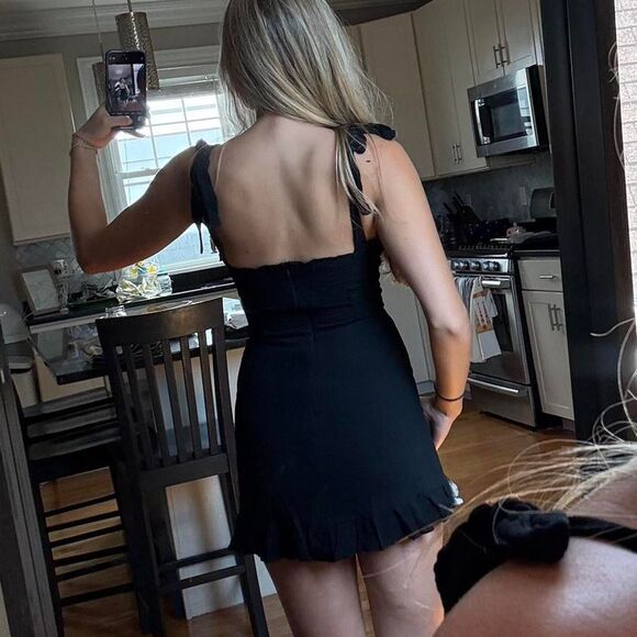 Reformation Women's Black Dress - Picture 4 of 7